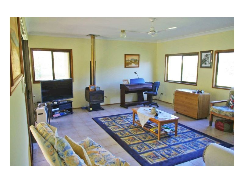 201 Beach Road, Mitchells Island NSW 2430