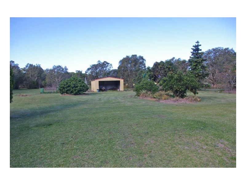 201 Beach Road, Mitchells Island NSW 2430