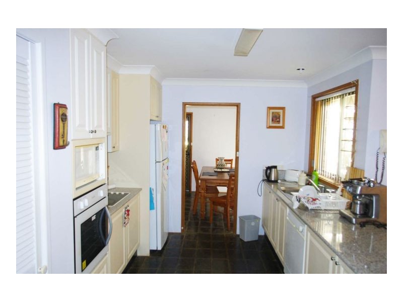 11 Cross Street, Old Bar NSW 2430