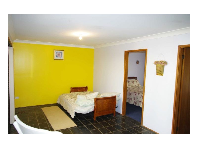 11 Cross Street, Old Bar NSW 2430