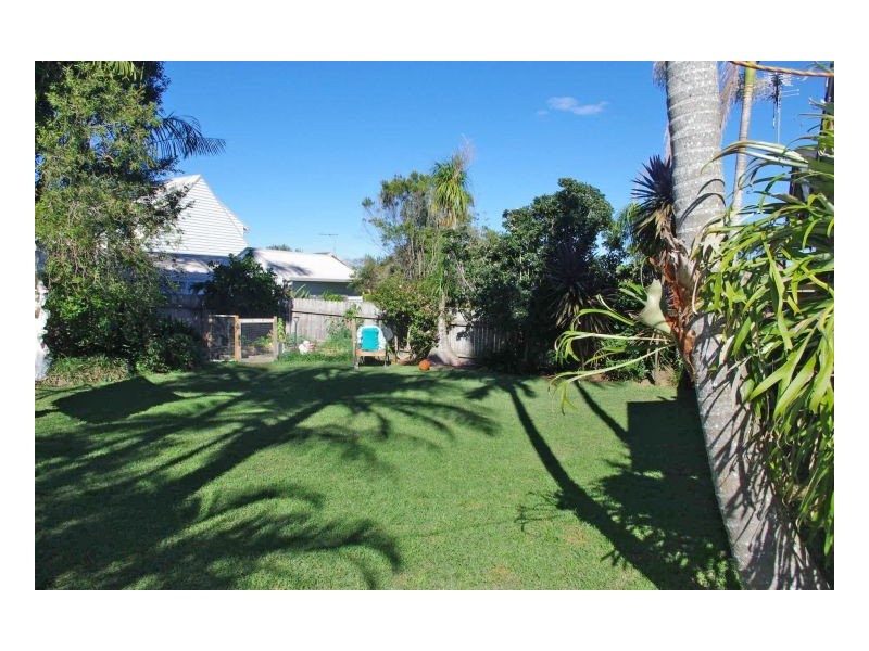 22 Molong Road, Old Bar NSW 2430