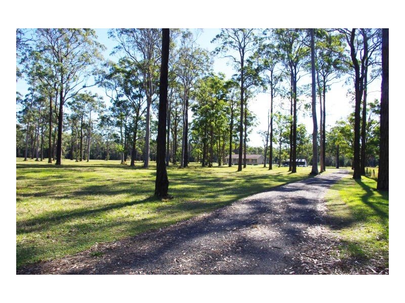 535 Old Bar Road, Old Bar NSW 2430