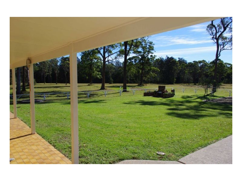 535 Old Bar Road, Old Bar NSW 2430