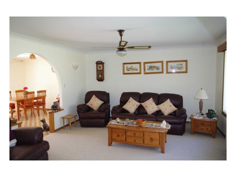 535 Old Bar Road, Old Bar NSW 2430