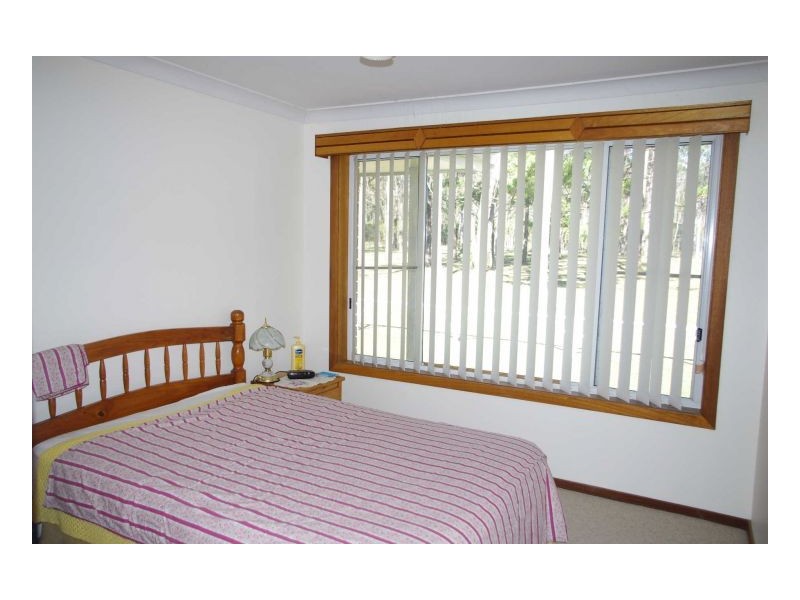 535 Old Bar Road, Old Bar NSW 2430