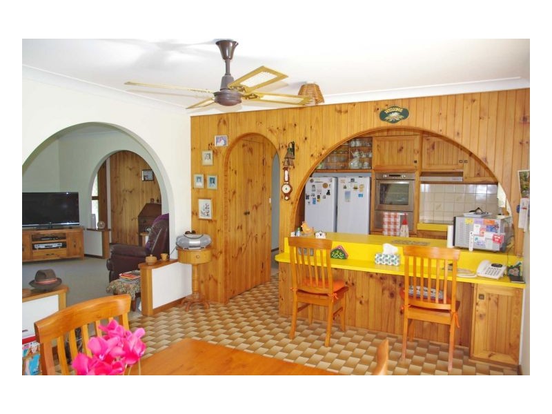535 Old Bar Road, Old Bar NSW 2430