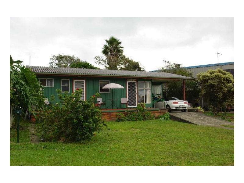 17 Ungala Road, Old Bar NSW 2430