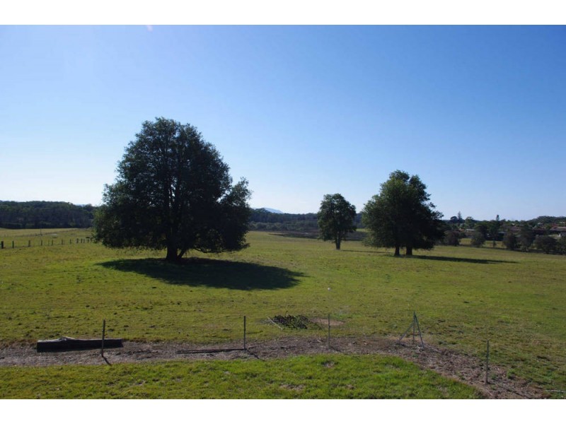 38-45 Banyula Drive, Old Bar NSW 2430