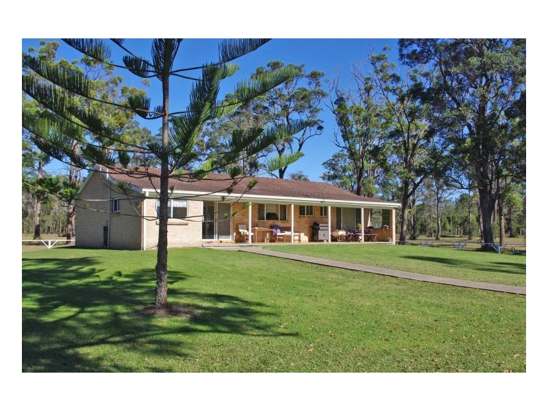 535 Old Bar Road, Old Bar NSW 2430