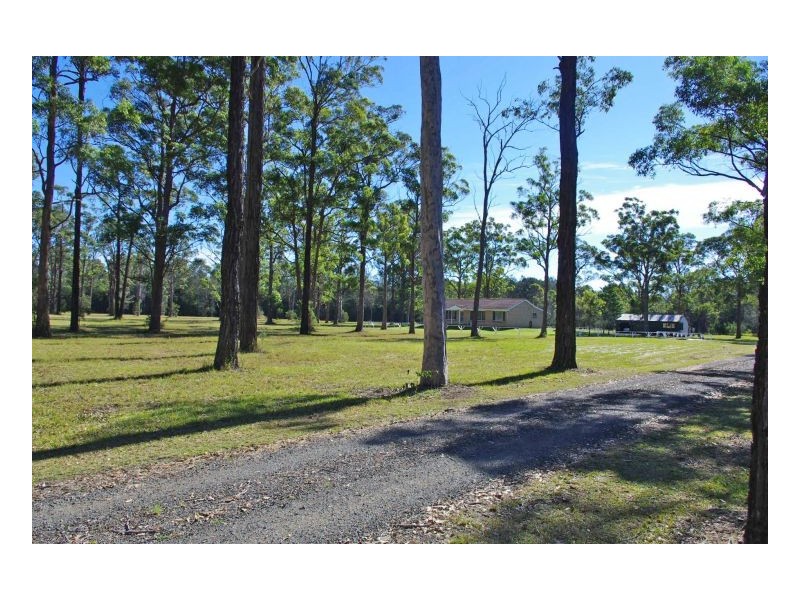 535 Old Bar Road, Old Bar NSW 2430