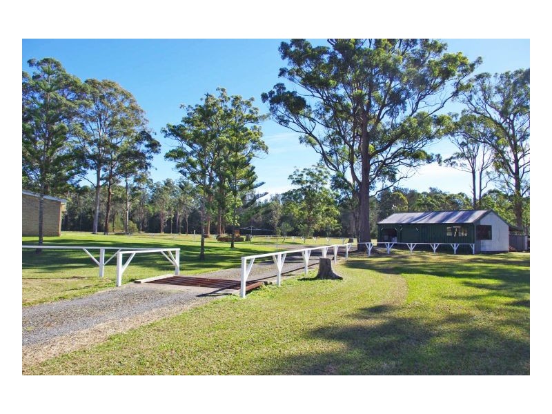 535 Old Bar Road, Old Bar NSW 2430