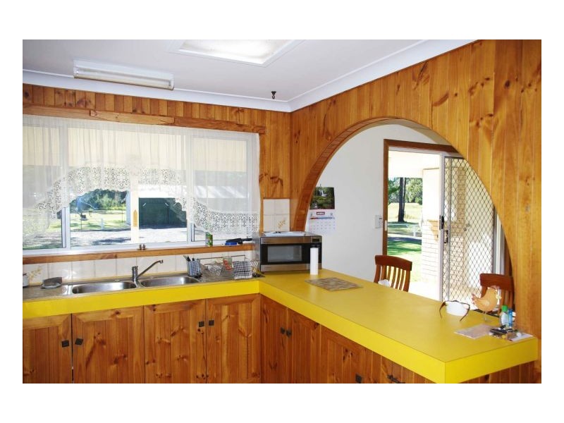 535 Old Bar Road, Old Bar NSW 2430