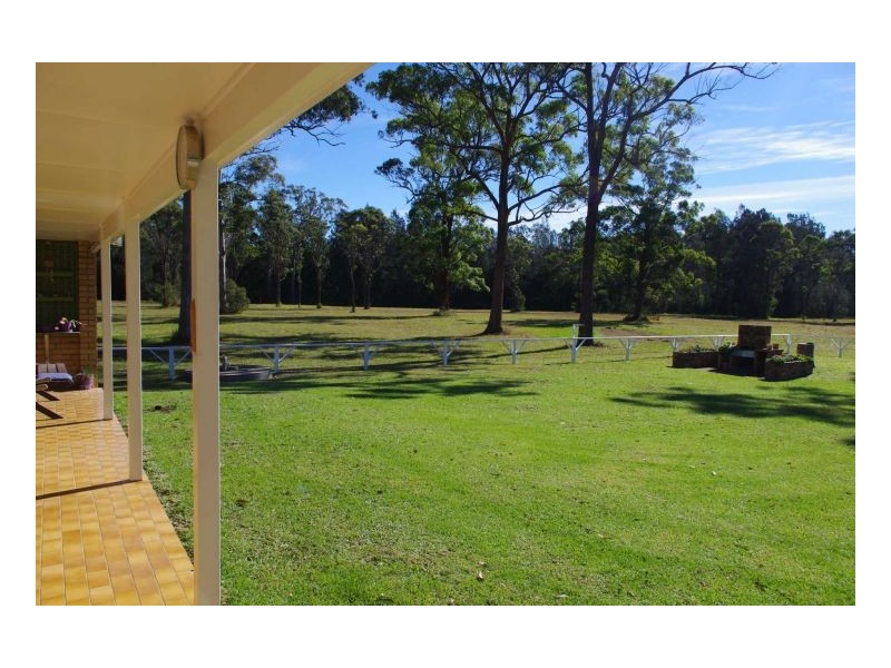 535 Old Bar Road, Old Bar NSW 2430