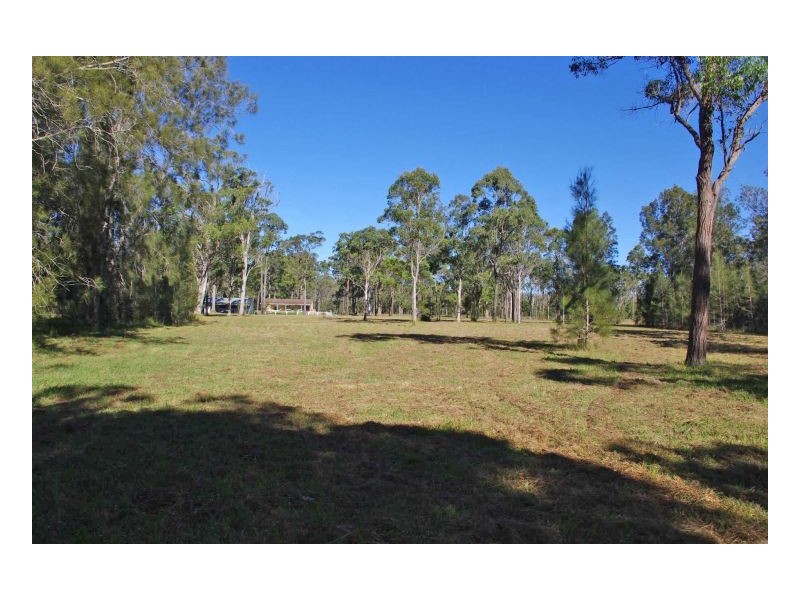 535 Old Bar Road, Old Bar NSW 2430