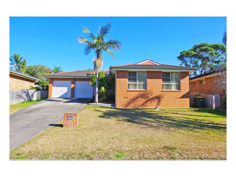 107 Waterman Street, Old Bar NSW 2430