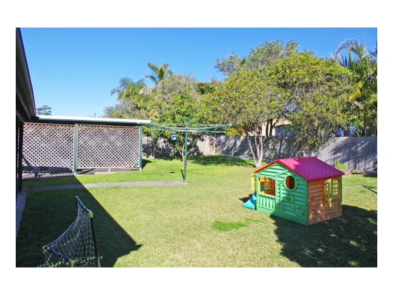 107 Waterman Street, Old Bar NSW 2430