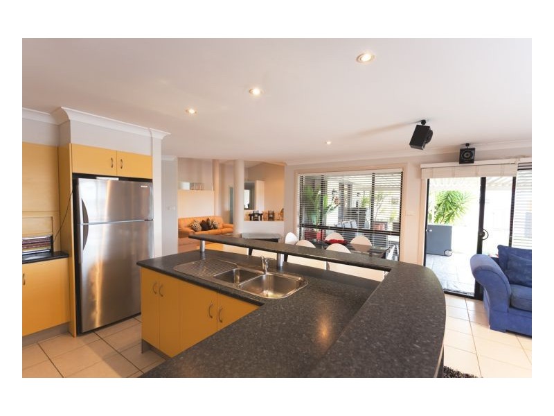 7 Bluehaven Drive, Old Bar NSW 2430
