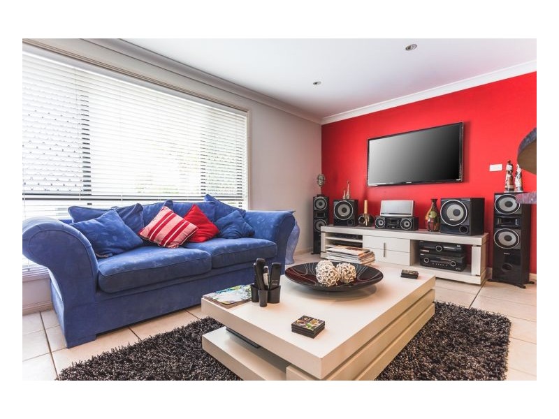 7 Bluehaven Drive, Old Bar NSW 2430