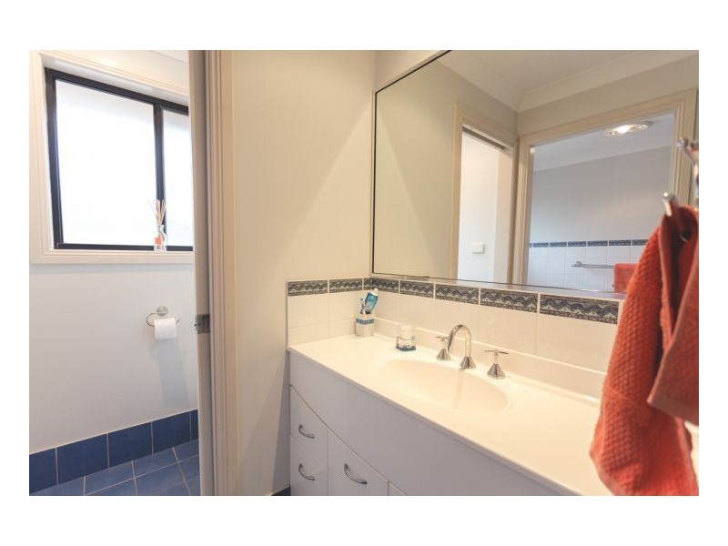 7 Bluehaven Drive, Old Bar NSW 2430