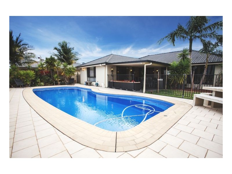 7 Bluehaven Drive, Old Bar NSW 2430