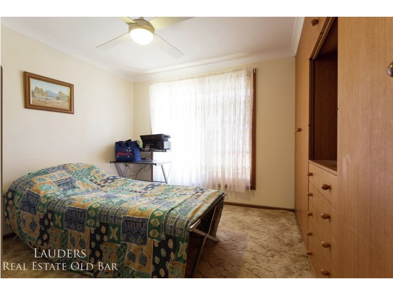 4 Joel Drive, Old Bar NSW 2430