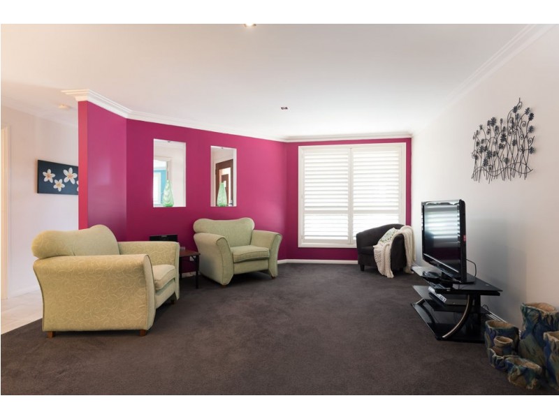 5 Eagle Close, Old Bar NSW 2430