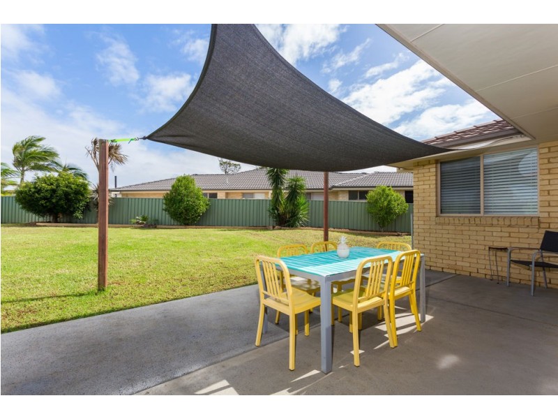 5 Eagle Close, Old Bar NSW 2430