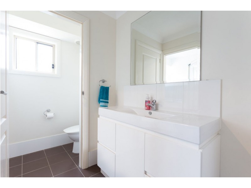 5 Eagle Close, Old Bar NSW 2430