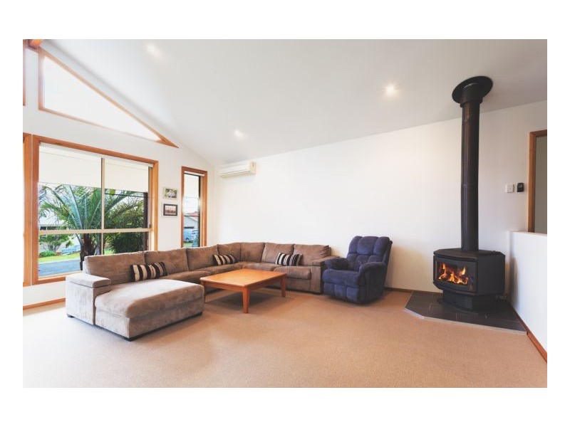 9 Surfsound Avenue, Wallabi Point NSW 2430