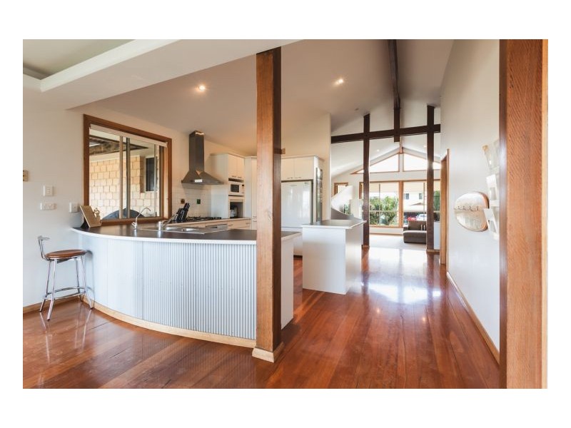 9 Surfsound Avenue, Wallabi Point NSW 2430