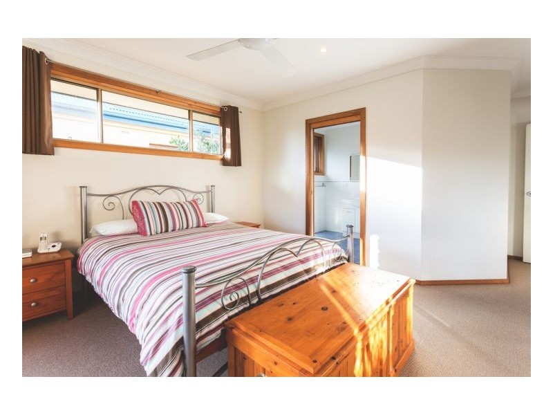 9 Surfsound Avenue, Wallabi Point NSW 2430