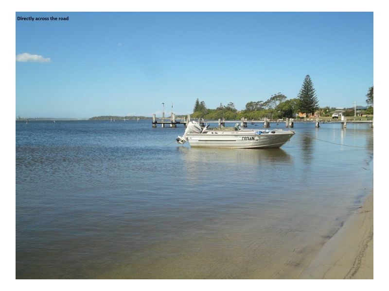 17 Main Road, Manning Point NSW 2430