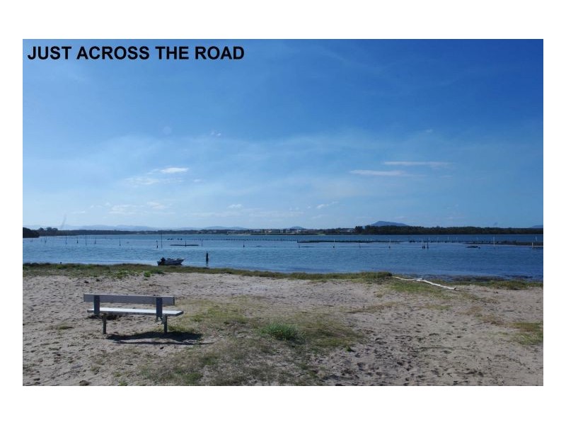 17 Main Road, Manning Point NSW 2430