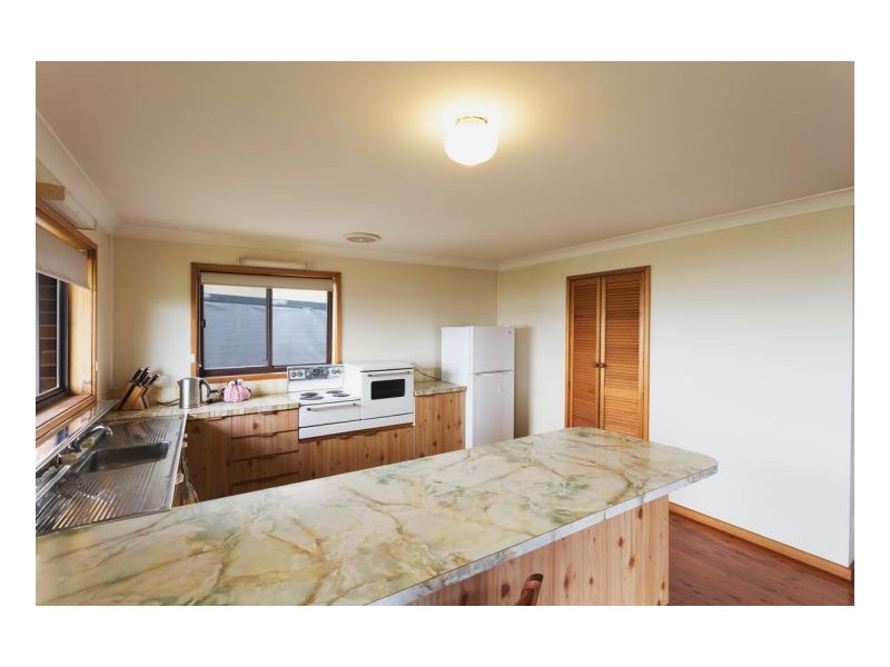 17 Main Road, Manning Point NSW 2430