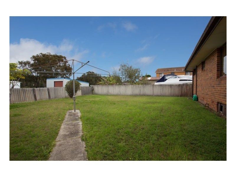17 Main Road, Manning Point NSW 2430