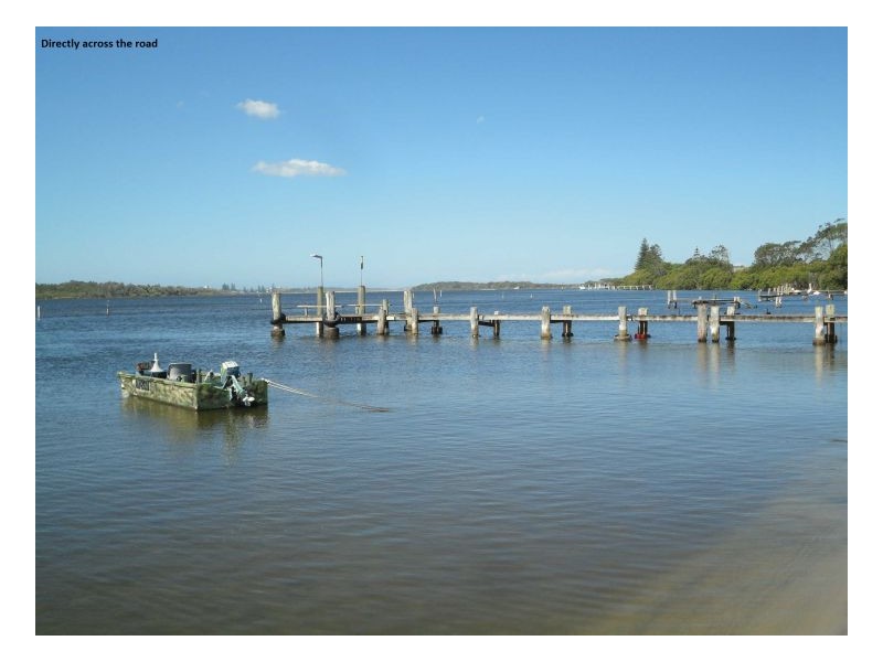 17 Main Road, Manning Point NSW 2430