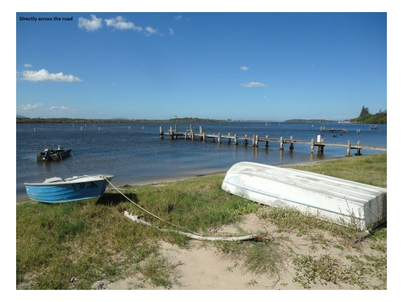 17 Main Road, Manning Point NSW 2430