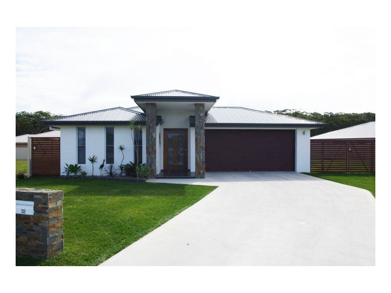 32 Bluehaven Drive, Old Bar NSW 2430