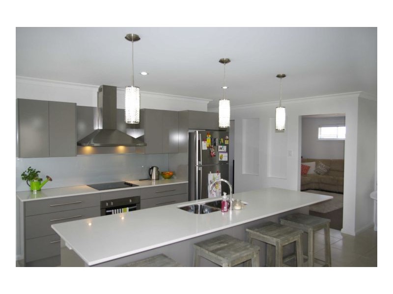 32 Bluehaven Drive, Old Bar NSW 2430