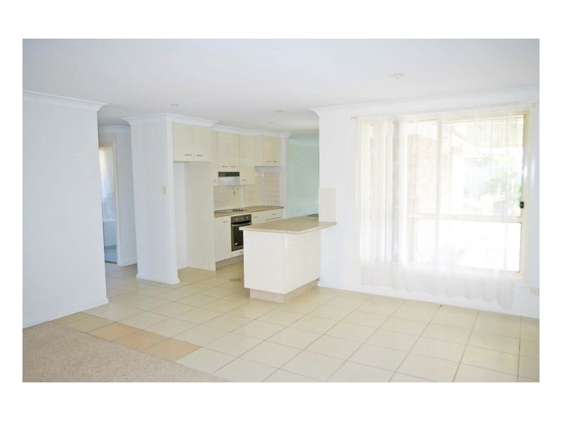 18 Albatross Way, Old Bar NSW 2430
