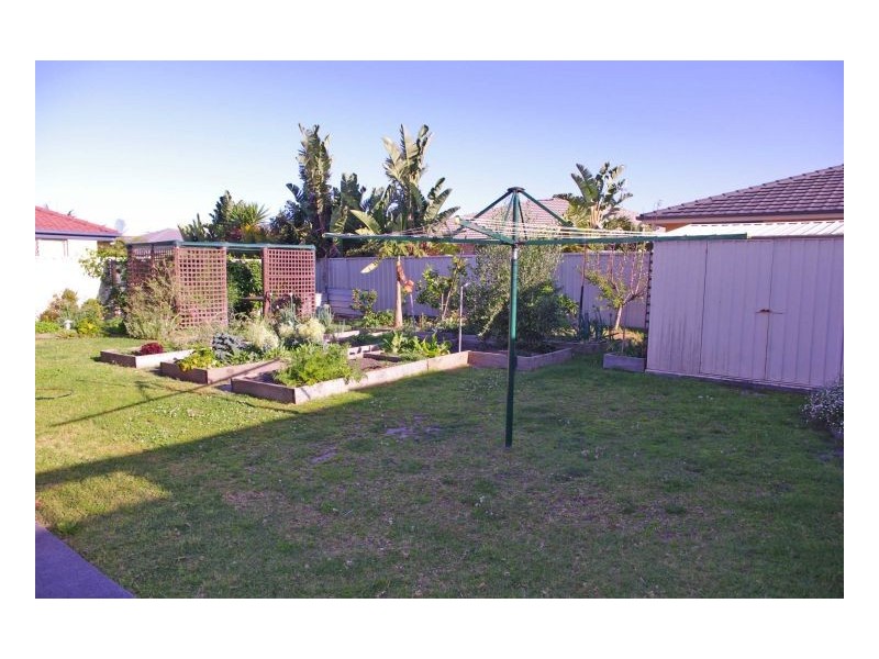 18 Albatross Way, Old Bar NSW 2430