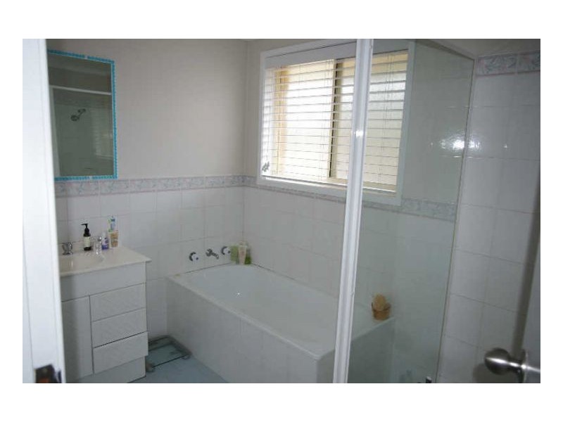 28 Hall Street, Old Bar NSW 2430