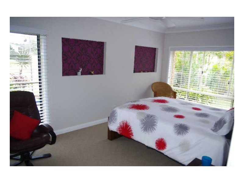 28 Hall Street, Old Bar NSW 2430