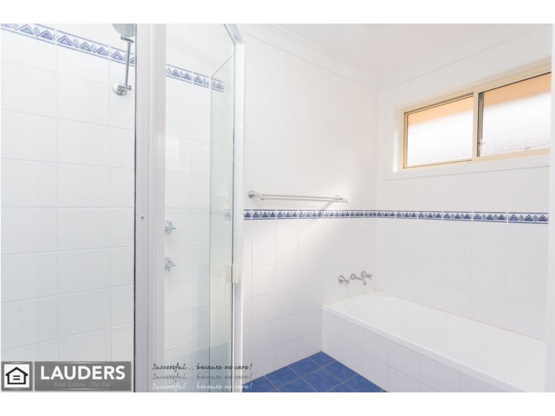 13 Rosier Place, Old Bar NSW 2430