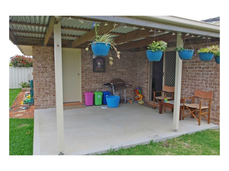 17 Bluehaven Drive, Old Bar NSW 2430