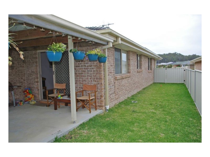 17 Bluehaven Drive, Old Bar NSW 2430