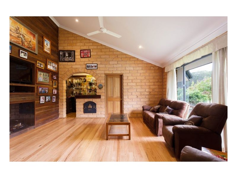 1 Windamere Place, Old Bar NSW 2430