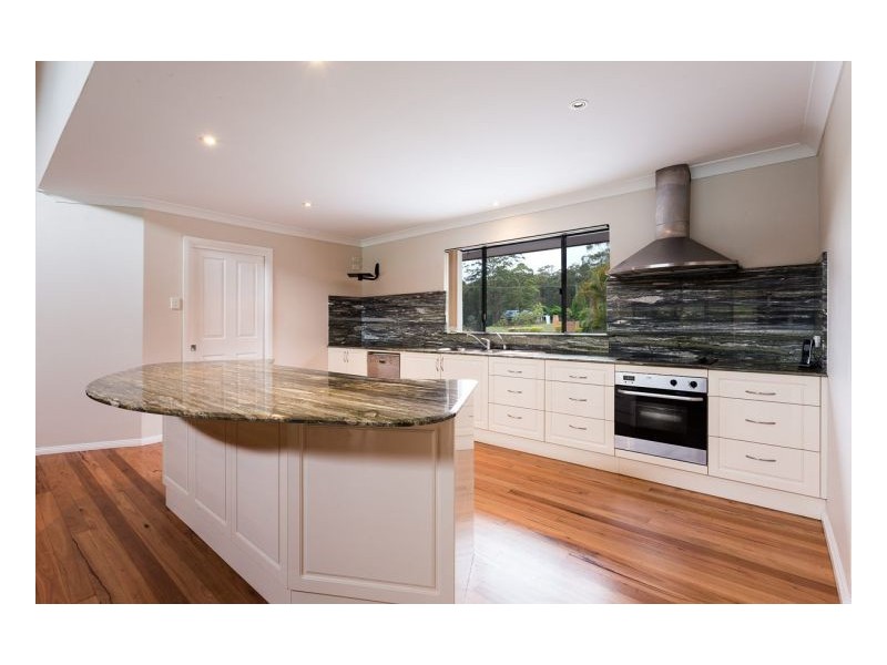 1 Windamere Place, Old Bar NSW 2430