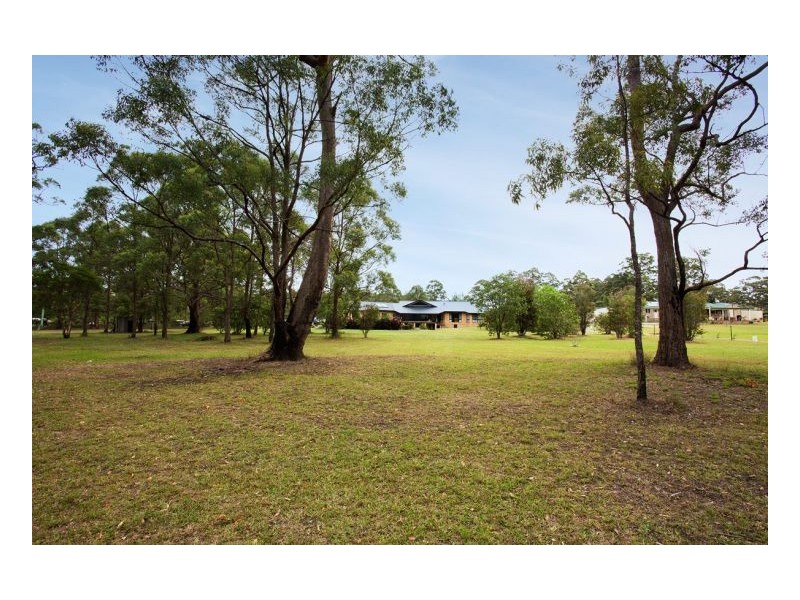 1 Windamere Place, Old Bar NSW 2430