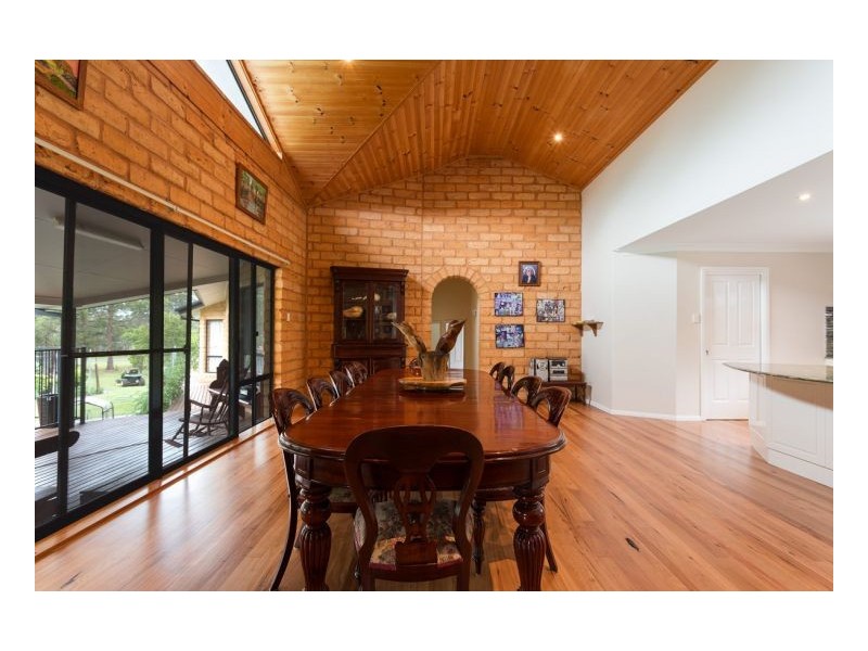 1 Windamere Place, Old Bar NSW 2430